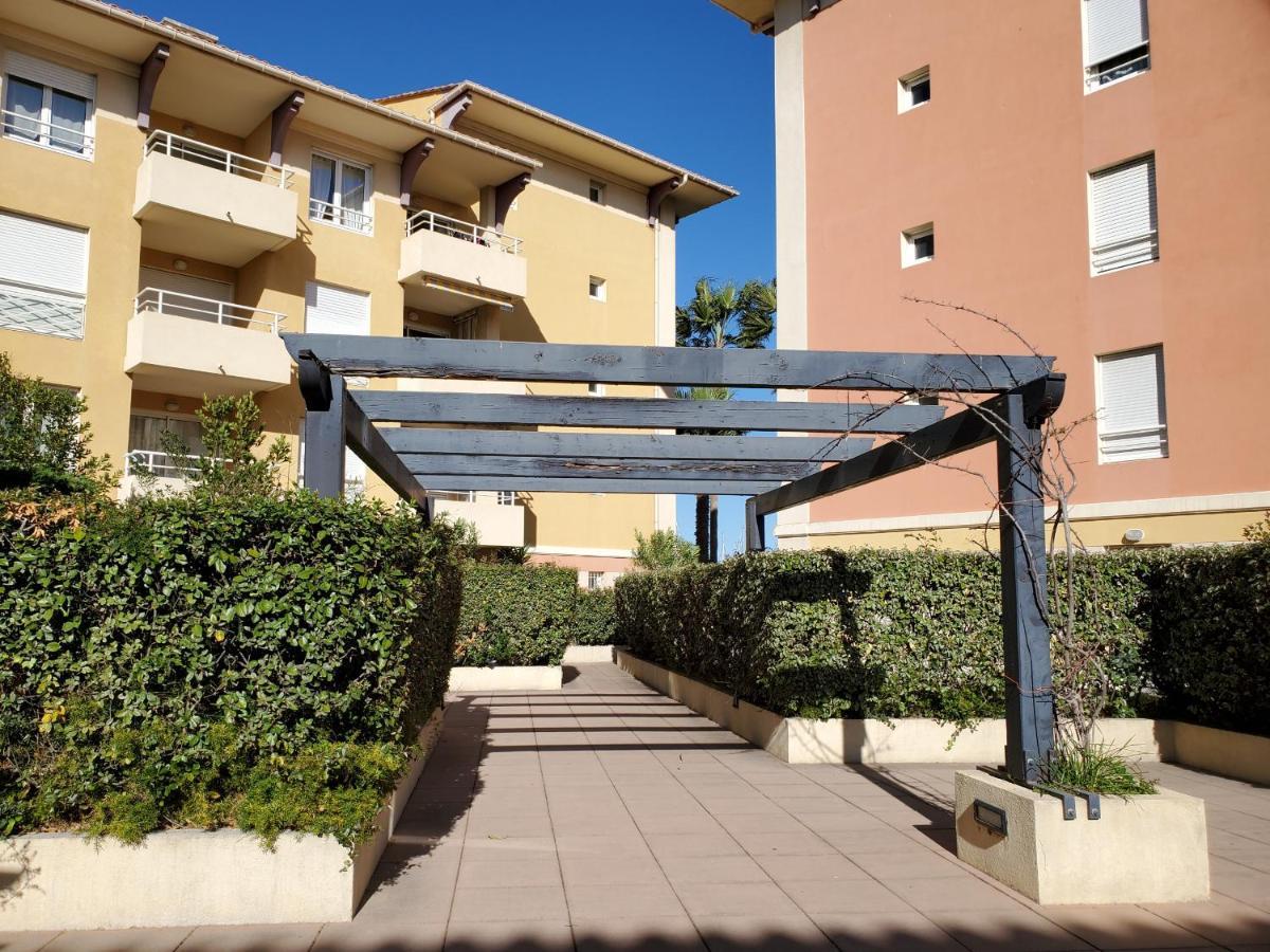 Port Frejus Rives Latines Studio Cabine 30 M2 4 Pe المظهر الخارجي الصورة
